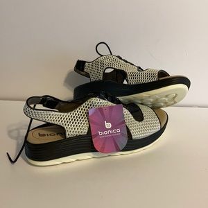 Bionica white and black sandals